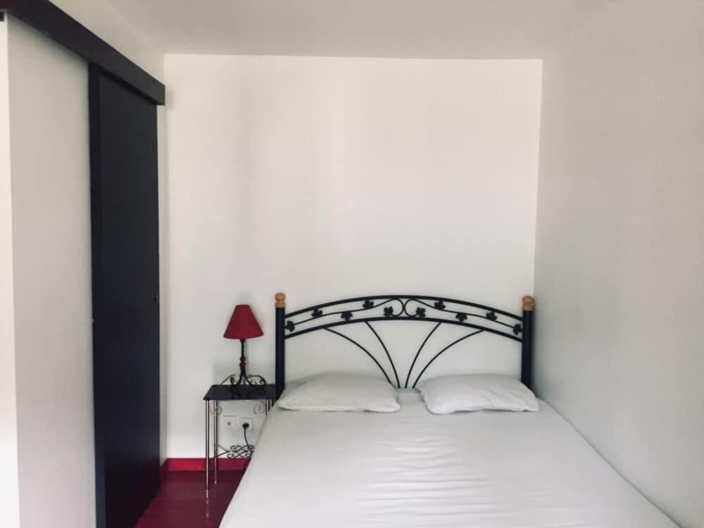 Отель Manoir Le Rest Lanrivain Экстерьер фото